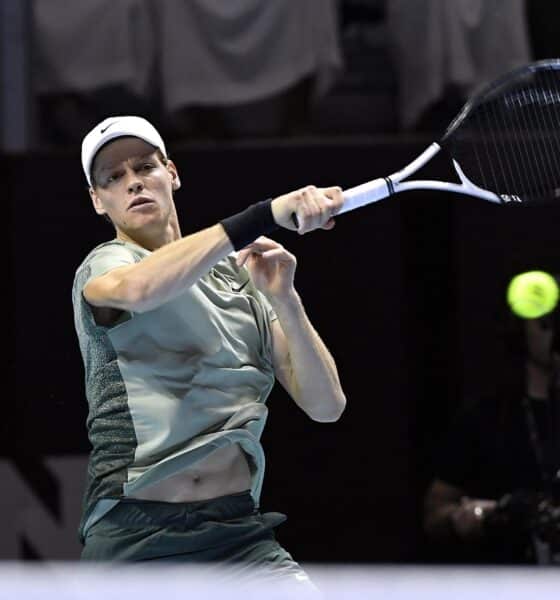 El tenista italiano Jannik Sinner durante la final del torneo de exhibición Six Kings Slam que se disputa en Arabia Saudita. EFE/EPA/STR