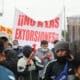 Transportistas se manifiestan durante una protesta el pasado 26 de septiembre en Lima (Perú). EFE/Paolo Aguilar