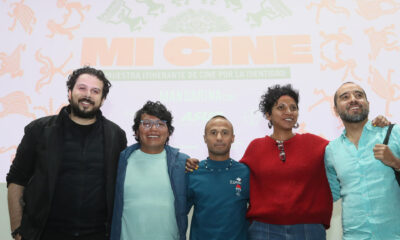 Desde la izquierda los directores de cine, Christian Rubio, Xun Sero, José Antonio Hernández, Medhin Tewolde, y el productor de Mandarina Cine, Carlos Hernández, posan al final de una conferencia de prensa de la Muestra de Cine por la Identidad, este viernes en la Ciudad de México (México). EFE/ Mario Guzmán