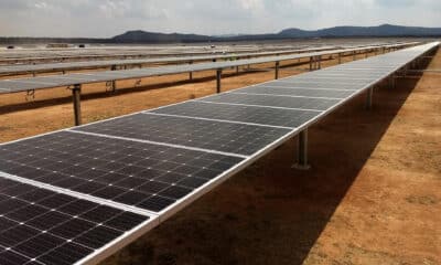 Fotografía de archivo de paneles solares en el municipio de Villa de Arriaga, en San Luis Potosí (México). La industria solar en Centroamérica está experimentando un crecimiento anual del 5 al 7 %, impulsado por los altos costos de la electricidad y la necesidad de fortalecer el sector comercial en la región. EFE/ Ulises Andrade