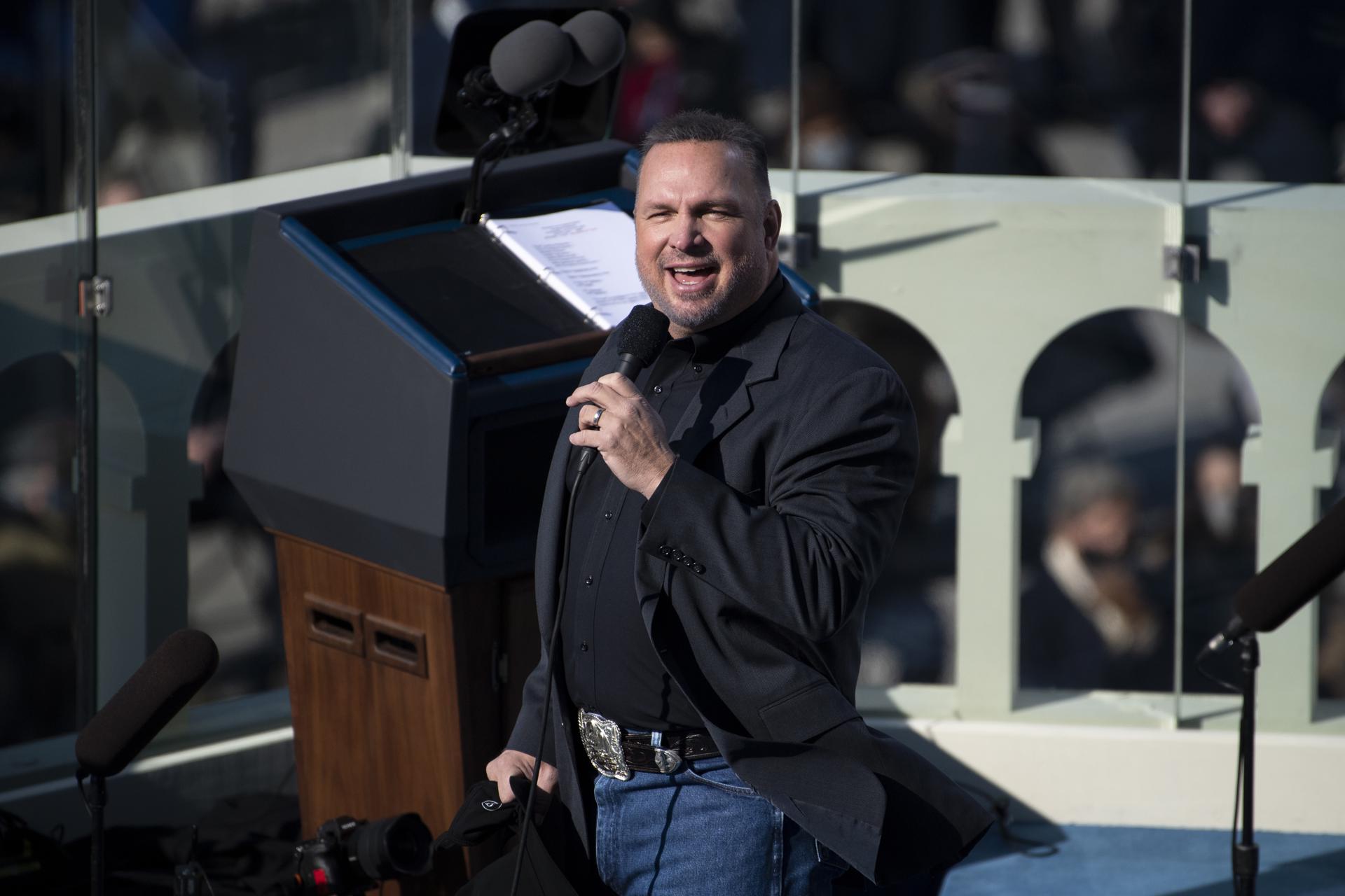 Foto de archivo del cantante Garth Brooks. EFE/Caroline Brehman / POOL