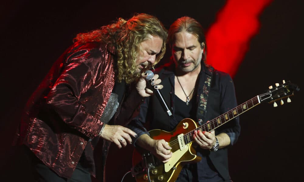 El cantante de la banda mexicana 'Maná', Fher Olvera, y el guitarrista Sergio Vallín (d) en una foto de archivo. EFE/Kiko Huesca