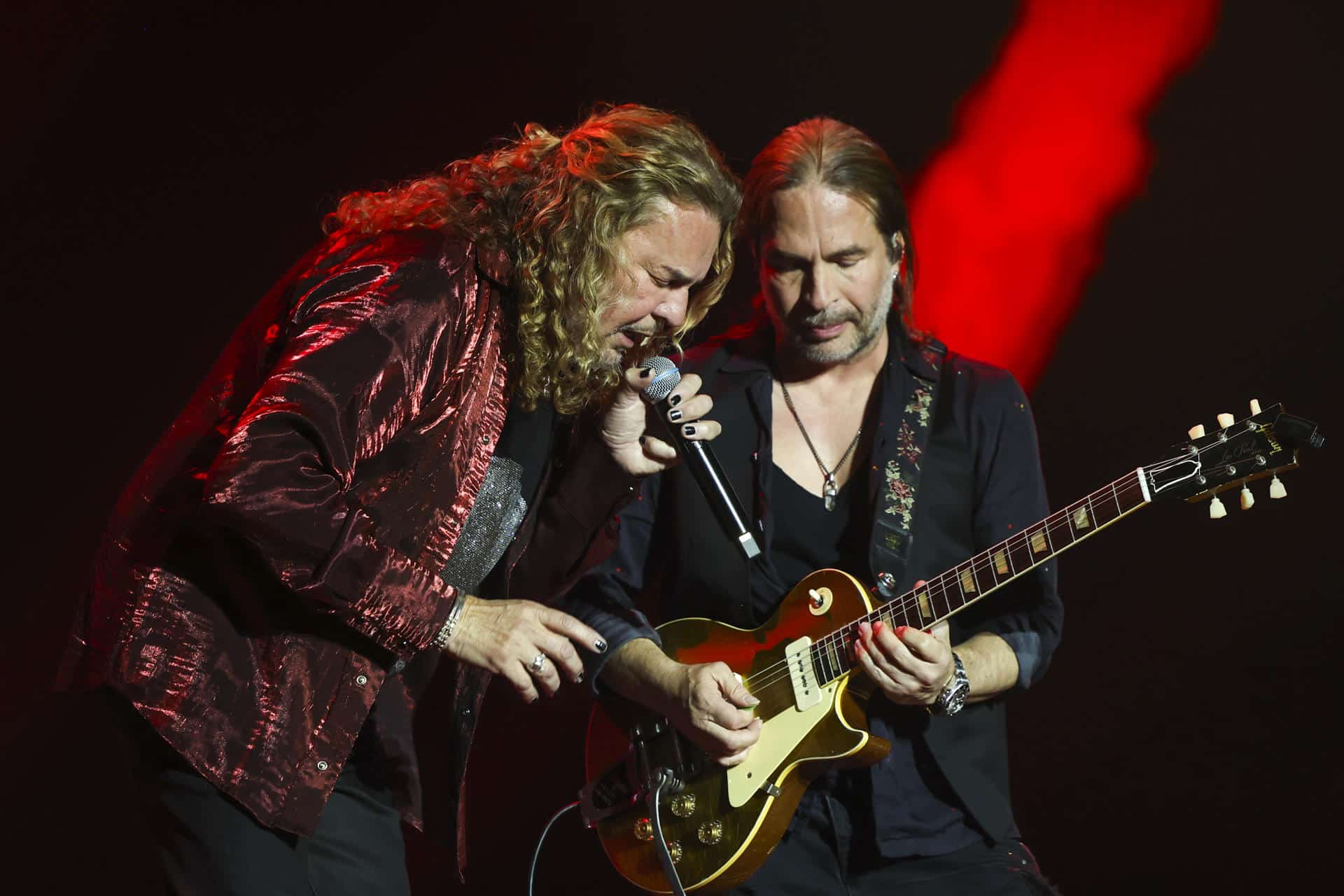 El cantante de la banda mexicana 'Maná', Fher Olvera, y el guitarrista Sergio Vallín (d) en una foto de archivo. EFE/Kiko Huesca