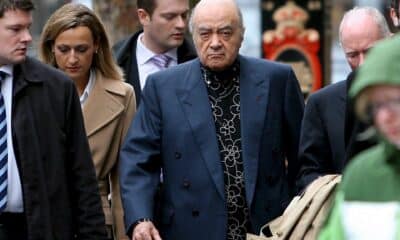 El propietario de los almacenes Harrods de Londres, Mohamed Al Fayed (c), el 14 de enero de 2008. EFE/Andy Rain