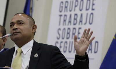 Fotografía de archivo del 20 de septiembre de 2024 del entonces ministro de Justicia y Seguridad Pública de El Salvador, Mauricio Ramírez Landaverde, en una reunión sobre seguridad y crimen de un grupo especial de la Asamblea Parlamentaria Euro-Latinoamericana (EuroLat), en San Salvador (El Salvador). EFE/Rodrigo Sura