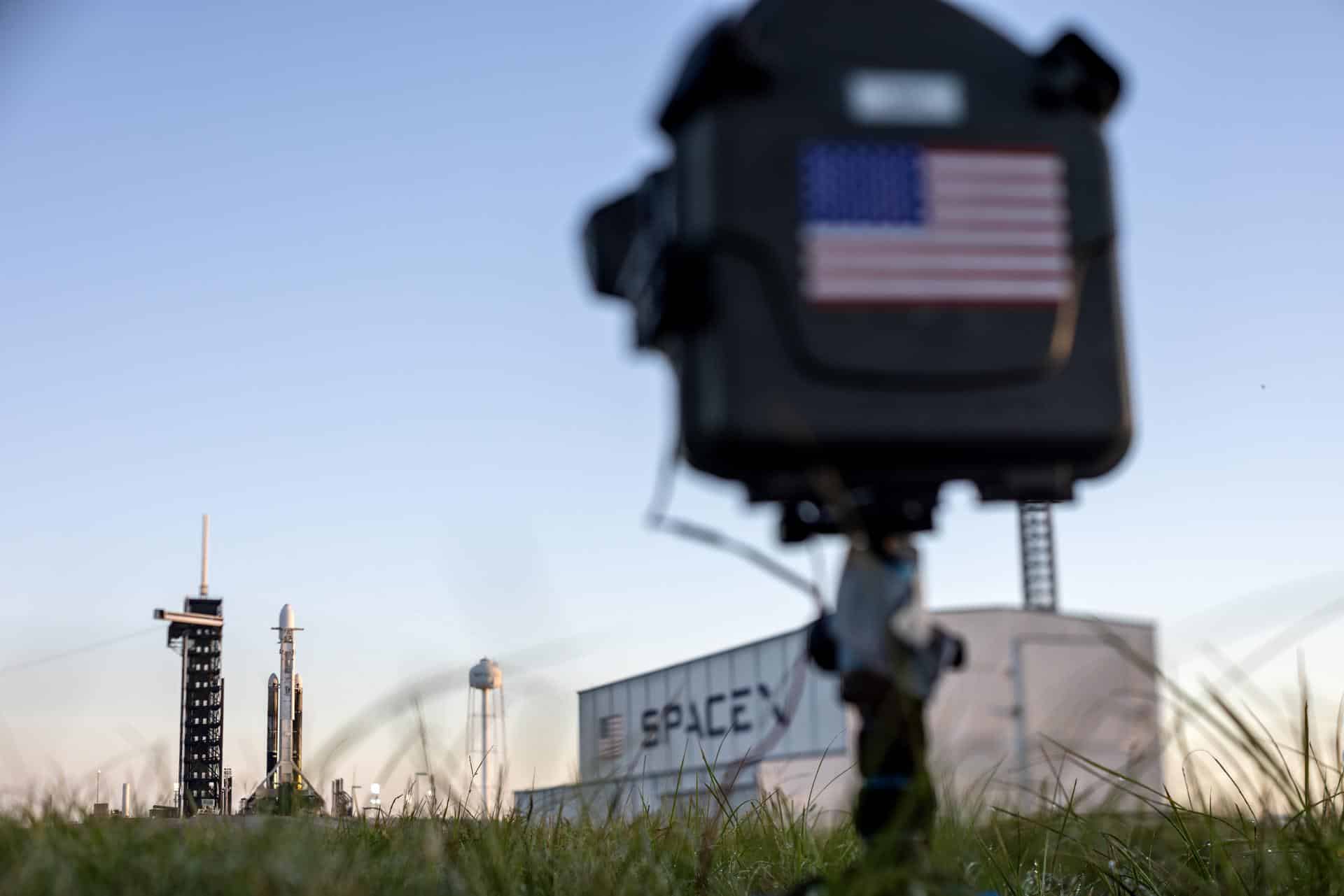 Fotografía de una nave espacial SpaceX. EFE/Cristóbal Herrera-Ulashkevich