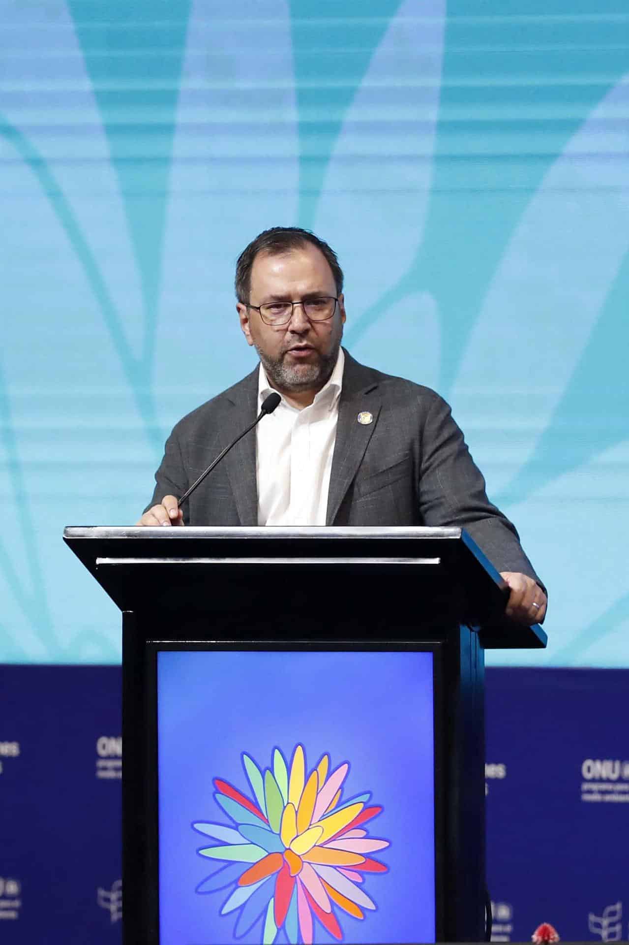 El canciller venezolano, Yvan Gil, habla durante el segmento de alto nivel de la Conferencia de la ONU sobre Biodiversidad Biológica (COP16), este martes, en Cali (Colombia). EFE/ Ernesto Guzmán Jr.