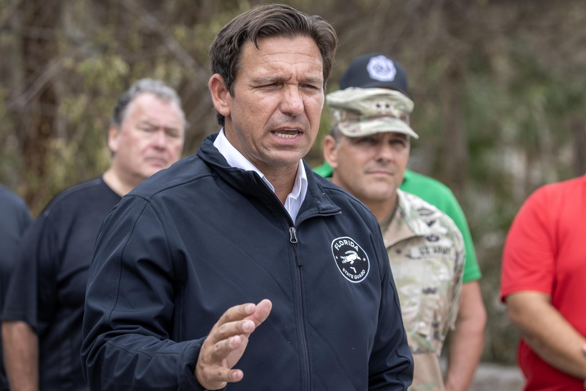 Fotografía de archivo en donde se ve al gobernador de Florida, el republicano Ron DeSantis. EFE/CRISTOBAL HERRERA-ULASHKEVICH