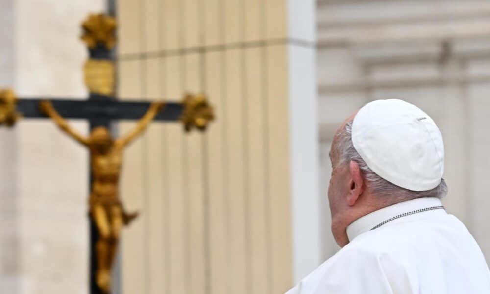 Imagen de archivo del Papa Francisco en una audiencia en San Pedro del Vaticano. EFE/EPA/MAURIZIO BRAMBATTI