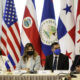 Imagen de archivo de Marta Elida Gordón (i), vicecanciller de Panamá; Cindy Mariella Portal (2i), viceministra de Relaciones Exteriores de El Salvador; Luis Alonso Serrano (2d), ejecutivo de la CRM y Michele Klein-Solomon (d) directora regional para Norteamérica, Centroamérica y Caribe. EFE/Bienvenido Velasco