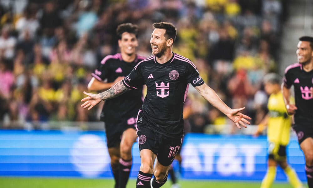 Fotografía cedida por Inter Miami de Lionel Messi celebrando un gol ante Columbus Crew en el partido del MLS Supporters' Shield, este miércoles en Miami (Estados Unidos). EFE/ Inter Miami