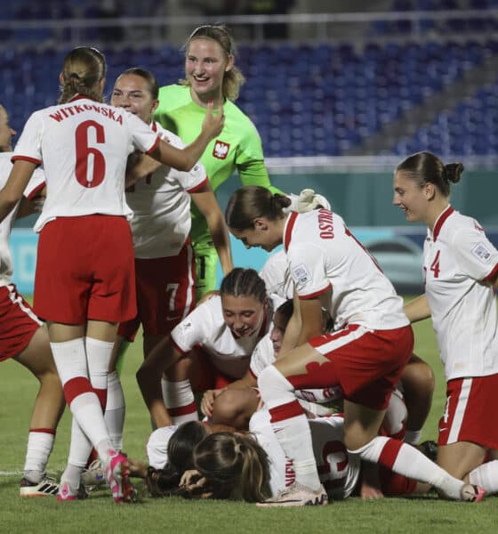 Jugadoras de Polonia celebran un gol de Kinga Wyrwas en un partido del grupo D de la Copa Mundial Femenina sub-17. EFE/ Orlando Barria