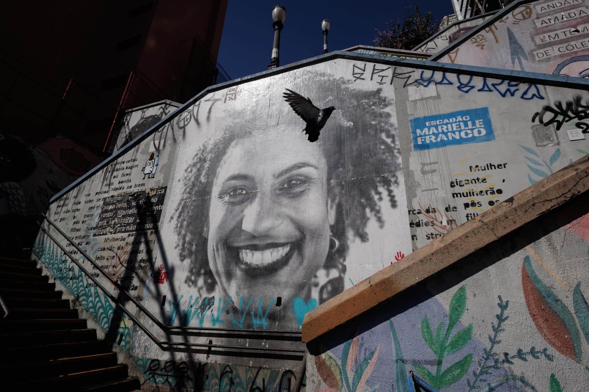 Fotografía de archivo de un grafiti con la imagen de la concejala brasileña Marielle Franco, asesinada en 2018. EFE/ Isaac Fontana