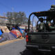 Soldados patrullan mientras migrantes acampan en Ciudad Juárez en el estado de Chihuahua (México). Archivo. EFE/ Luis Torres