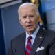 El presidente de Estados Unidos, Joe Biden, responde a una pregunta de los medios de comunicación durante la rueda de prensa diaria en la sala de prensa de la Casa Blanca, en Washington, DC, EE.UU.. EFE/EPA/Shawn Thew