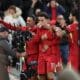 Curtis Jones del Liverpool celebra el 2-1 contra el Chelsea. EFE/EPA/ADAM VAUGHAN