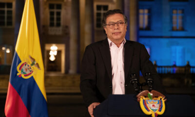 Fotografía de archivo cedida del mandatario colombiano, Gustavo Petro, durante una alocución televisada en Bogotá (Colombia). EFE/ Presidencia de Colombia