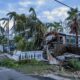 Fotografía del 10 de octubre de 2024 en donde se ven los daños tras el paso del huracán Milton por Bradenton, Florida, EE.UU. EFE/ Cristobal Herrera-ulashkevich