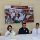 La migrante venezolana Joselin Rebeca Chirinos (i), la religiosa Ana Barbosa ( 2-i), el coordinador de la Dimensión Pastoral de la Movilidad Humana en la Diócesis de Tapachula, César Augusto Cañaveral (c), la misionera colombiana Marisela de los Santos López (2-d) y la migrante hondureña Karen Suyuapa Osorto (d) participan este miércoles, durante una conferencia de prensa en la ciudad de Tapachula, en el estado de Chiapas (México). EFE/Juan Manuel Blanco