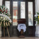 Fotografía de la urna que contiene los restos de Luis Eduardo Arigón durante una ceremonia este miércoles, en la Universidad de la República en Montevideo (Uruguay). EFE/ Sofía Torres