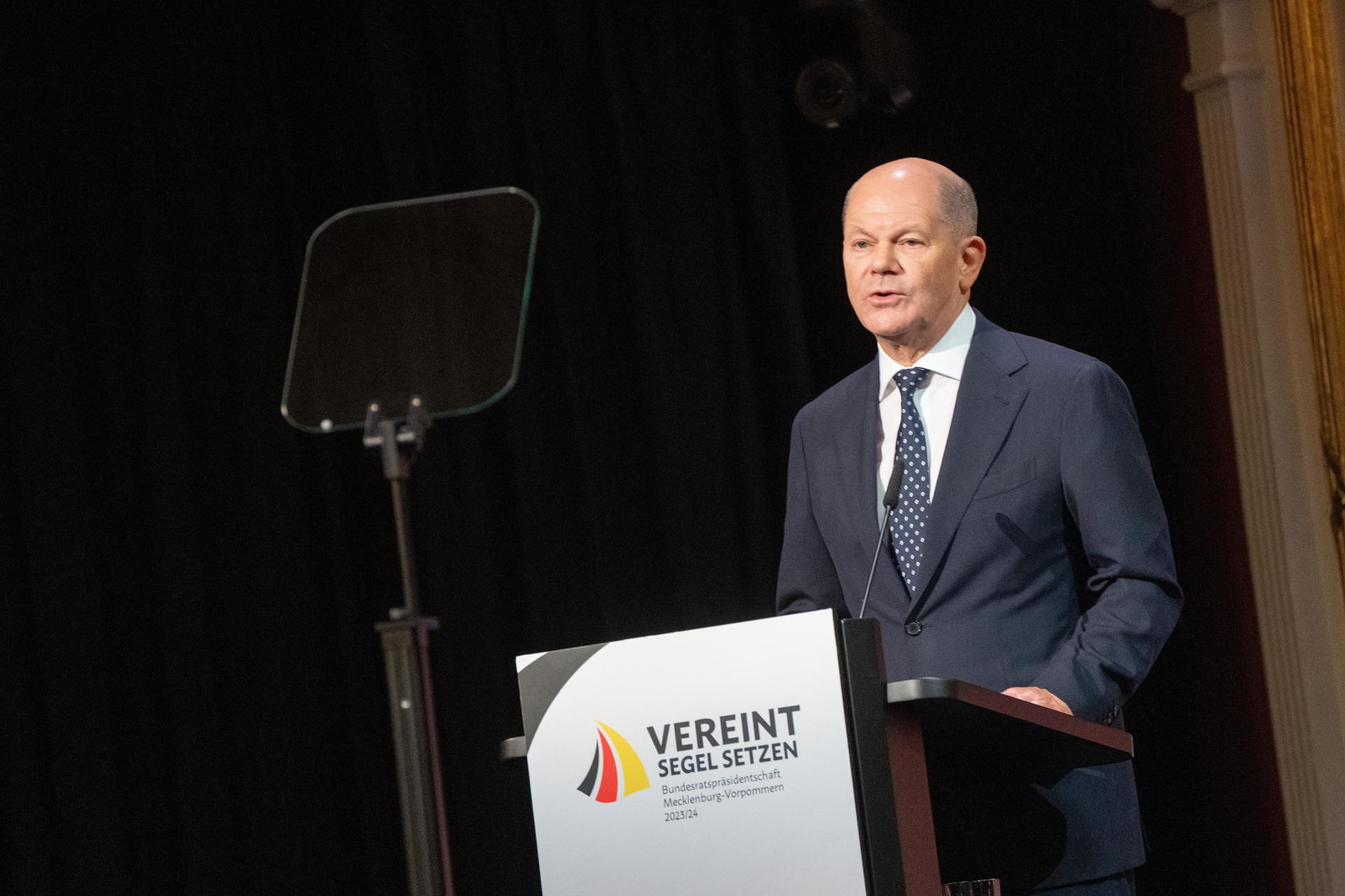 El canciller alemán, Olaf Scholz, durante la ceremonia de celebración de los 34 años de la reunificación. EFE/EPA/CHRIS EMIL JANSSEN / POOL