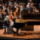 Un concierto ofrecido en la Orquesta Filarmónica de Berlín por la pianista argentina Martha Argerich y el director argentino-israelí Daniel Barenboim ha sido definido como un "regalo de otoño" por la prensa local en alusión a la edad de los dos músicos, ambos octogenarios. EFE/Filarmónica de Berlín / Stephan Rabold -SOLO USO EDITORIAL/SOLO DISPONIBLE PARA ILUSTRAR LA NOTICIA QUE ACOMPAÑA (CRÉDITO OBLIGATORIO)-