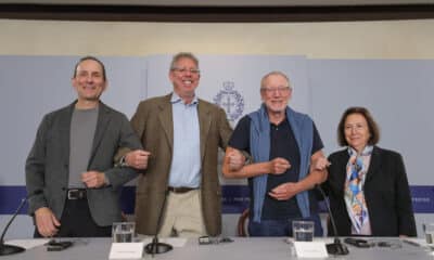 Los científicos Daniel J. Drucker (i), Jeffrey M. Friedman (2i), Jens Juul Holst (2d) y Svetlana Mojsov (d), distinguidos con el Premio Princesa de Asturias de Investigación Científica y Técnica 2024, al inicio del encuentro con la prensa que mantuvieron este miércoles en la ciudad española de Oviedo. EFE/J.L.Cereijido.