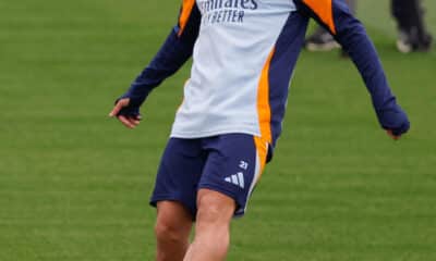 El centrocampista marroquí del Real Madrid, Brahim Díaz durante el entrenamiento del equipo este viernes en la ciudad Deportiva de Valdebebas en Madrid antes de su enfrentamiento liguero de mañana contra el FC Barcelona. EFE/ Javier Lizón