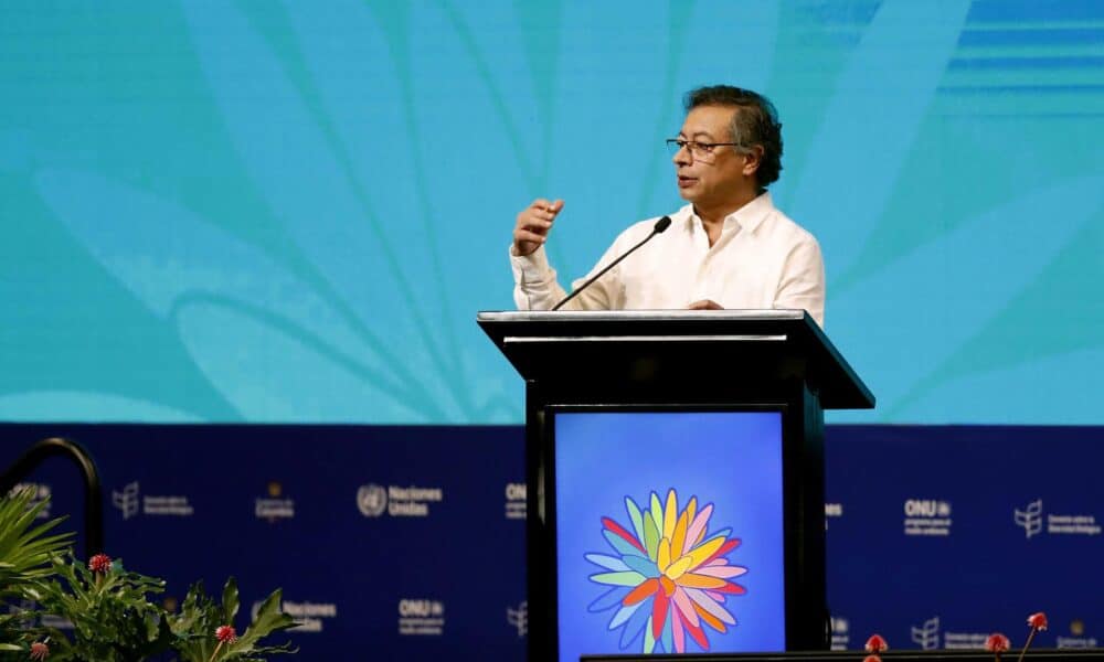 El presidente de Colombia, Gustavo Petro, pronuncia su discurso en el segmento de alto nivel de la Conferencia de la ONU sobre Biodiversidad Biológica (COP16) este martes, en Cali (Colombia). EFE/ Ernesto Guzmán Jr.