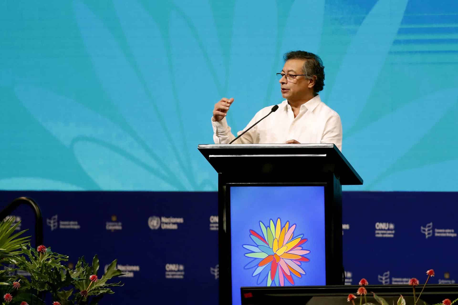 El presidente de Colombia, Gustavo Petro, pronuncia su discurso en el segmento de alto nivel de la Conferencia de la ONU sobre Biodiversidad Biológica (COP16) este martes, en Cali (Colombia). EFE/ Ernesto Guzmán Jr.