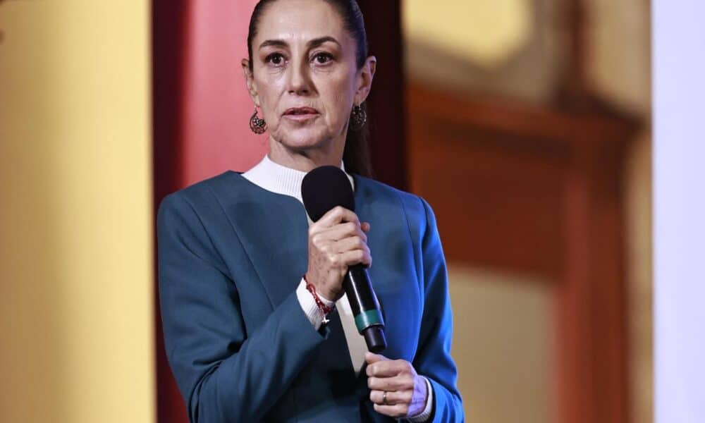 La presidenta de México Claudia Sheinbaum, habla durante una conferencia de prensa este jueves, en Palacio Nacional de la Ciudad de México (México). EFE/Sáshenka Gutiérrez