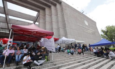 Trabajadores del Poder Judicial protestan en contra de la reforma judicial impulsada por el oficialismo en Ciudad de México (México). Imagen de archivo. EFE/ Mario Guzmán