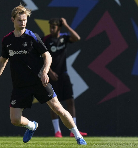 El jugador del FC Barcelona Frenkie de Jong durante un entrenamiento del equipo azulgrana. EFE/Enric Fontcuberta.