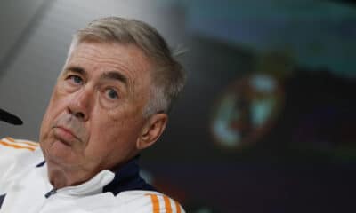 El entrenador del Real Madrid, Carlo Ancelotti, durante la rueda de prensa posterior al entrenamiento del equipo este viernes en la ciudad Deportiva de Valdebebas. EFE/ Javier Lizón