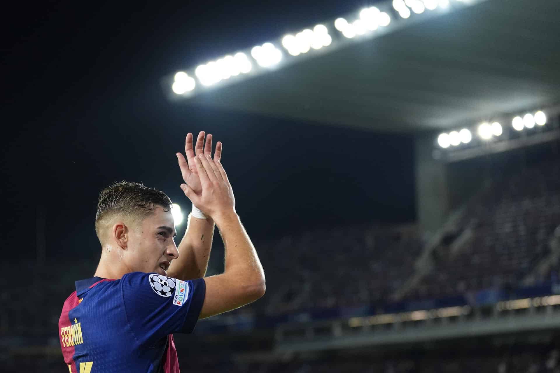 El centrocampista del FC Barcelona Fermín López durante el encuentro correspondiente a la fase regular de la Liga de Campeones que disputan hoy miércoles FC Barcelona y Bayern Munich en el estadio Olímpico Lluis Companys, en Barcelona. EFE/Siu Wu