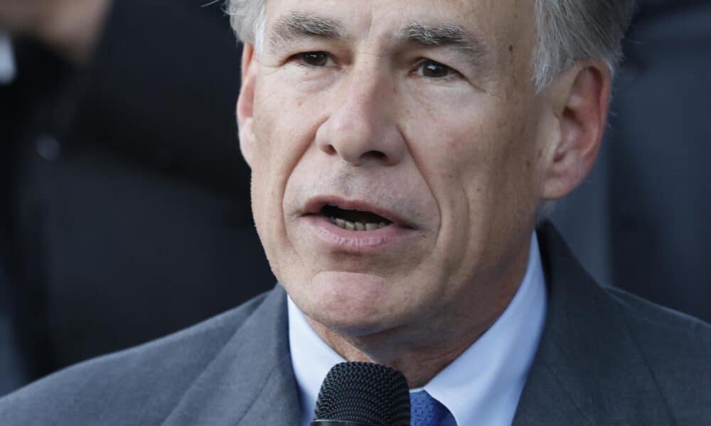 Foto de archivo del gobernador de Texas, Greg Abbott. EFE/EPA/ADAM DAVIS