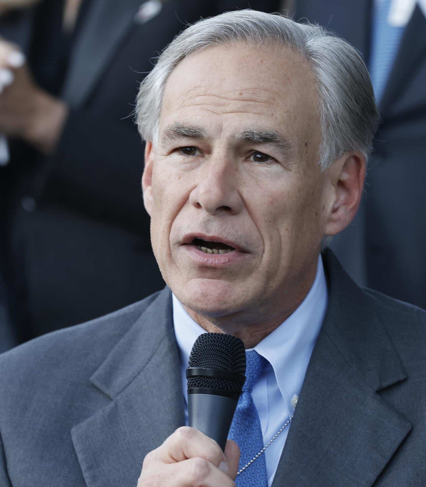 Foto de archivo del gobernador de Texas, Greg Abbott. EFE/EPA/ADAM DAVIS