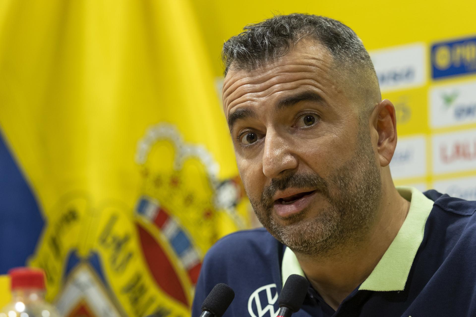 La Unión Deportiva Las Palmas ha presentado este martes a Diego Martínez como el nuevo entrenador del equipo, en sustitución del destituido Luis Carrión. EFE/Quique Curbelo