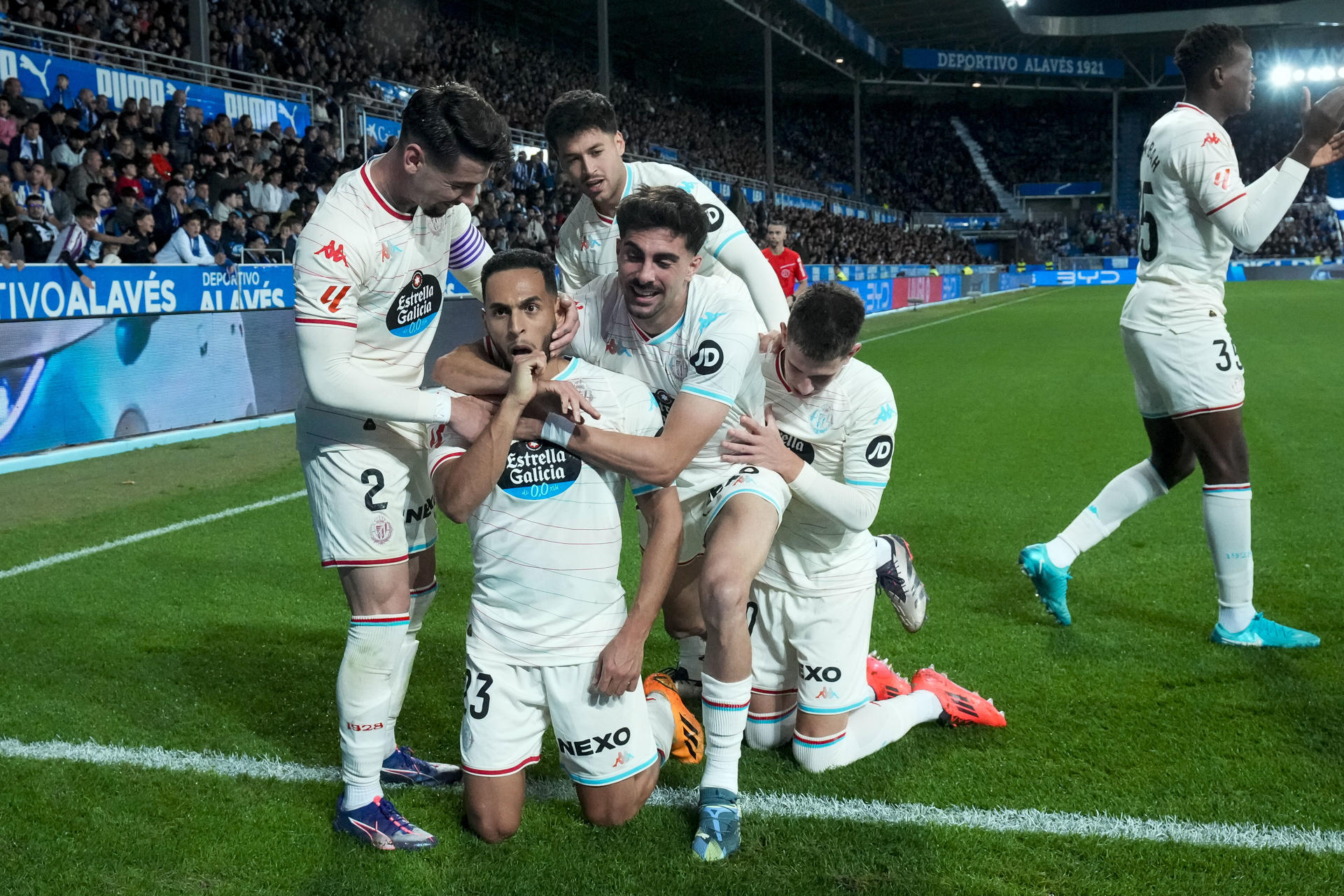 Anuar celebra el 1-3. EFE/ ADRIAN RUIZ HIERRO