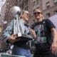 Las jugadoras de las New York Liberty Ivana Dojkic (i) y Leonie Fiebich (d) celebran con el trofeo de campeonas de la WNBA en la ciudad de Nueva York. EFE/SARAH YENESEL