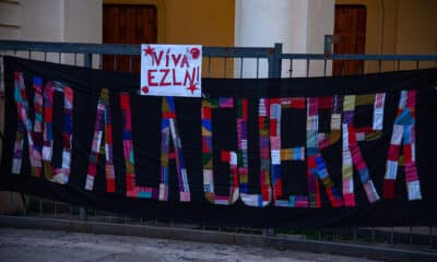 Fotografía de una pancarta en contra la violencia, este jueves en el municipio de San Cristobal de las Casas en el estado de Chiapas (México). EFE/Carlos López