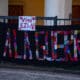 Fotografía de una pancarta en contra la violencia, este jueves en el municipio de San Cristobal de las Casas en el estado de Chiapas (México). EFE/Carlos López