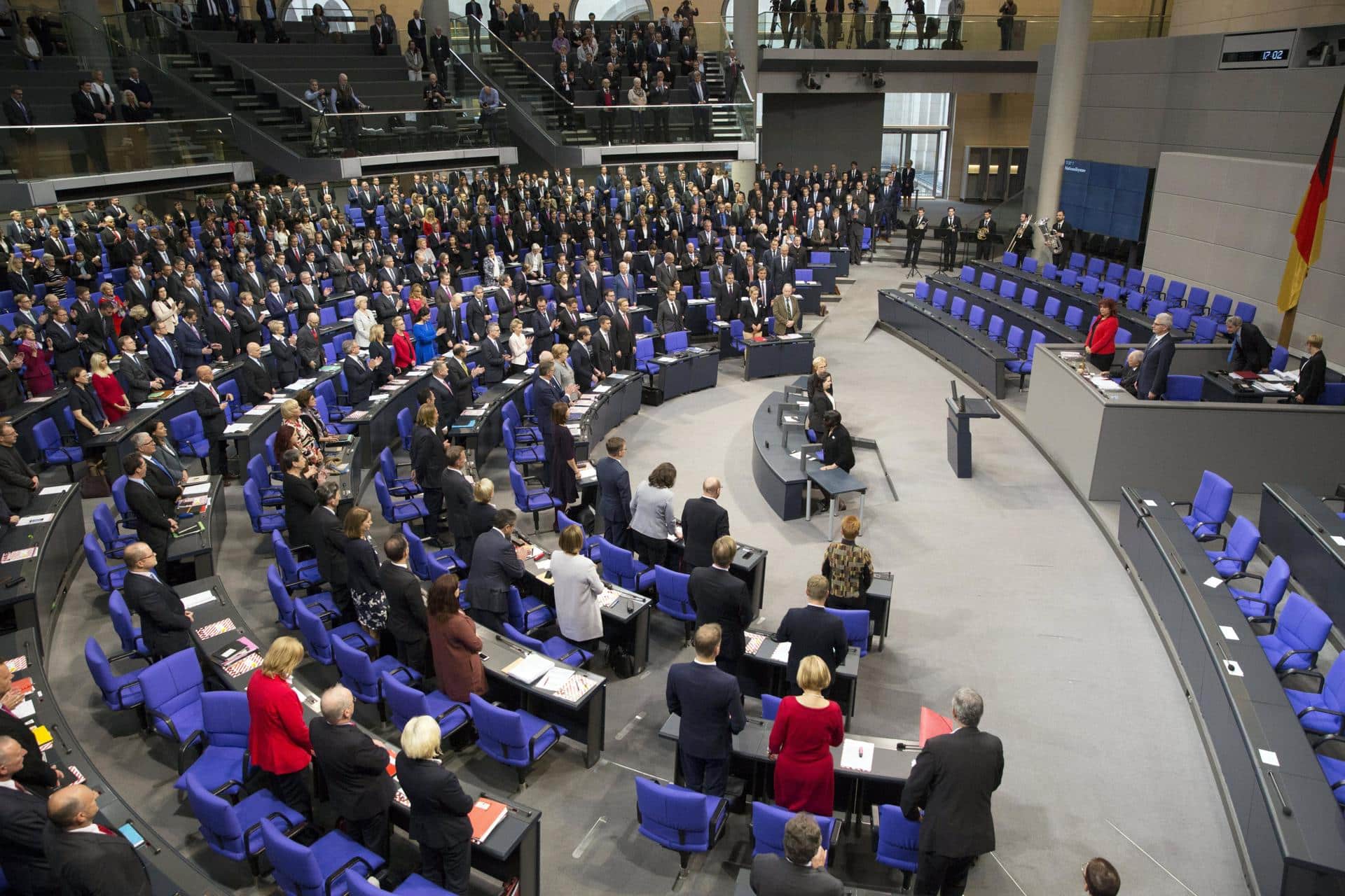 Foto de archivo de una sesión del Parlamento alemán, en Berlín. EFE/OMER MESSINGER