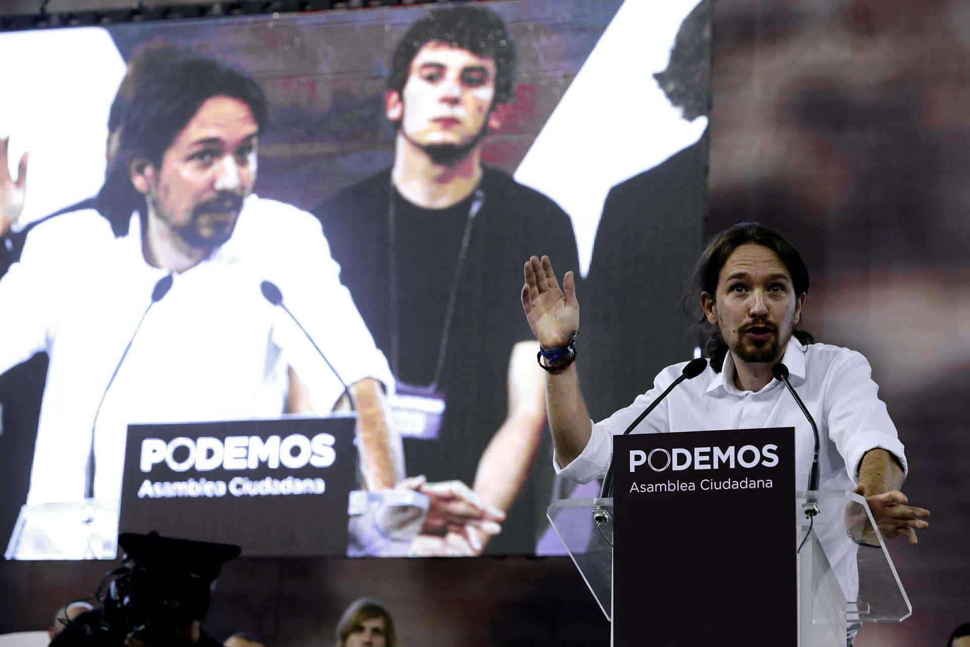 El líder de Podemos, Pablo Iglesias, interviene en la Asamblea Ciudadana "Sí Se Puede", en Vistalegre, en Madrid (2014). EFE/Zipi