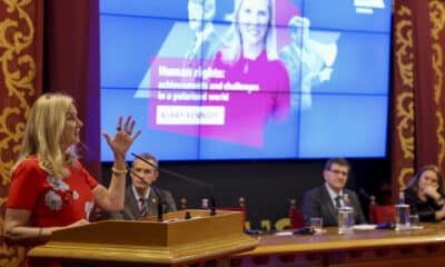 -La abogada y activista Kerry Kennedy, presidenta de Robert F. Kennedy Human Rights, este viernes donde ha pronunciado una conferencia en la Universidad de Deusto sobre la actual situación de vulnerabilidad de los derechos humanos en un mundo cada vez más polarizado.EFE/Luis Tejido