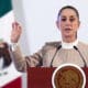 La presidenta de México, Claudia Sheinbaum habla este lunes durante su conferencia de prensa matutina en Palacio Nacional de la Ciudad de México (México). EFE/ Mario Guzmán