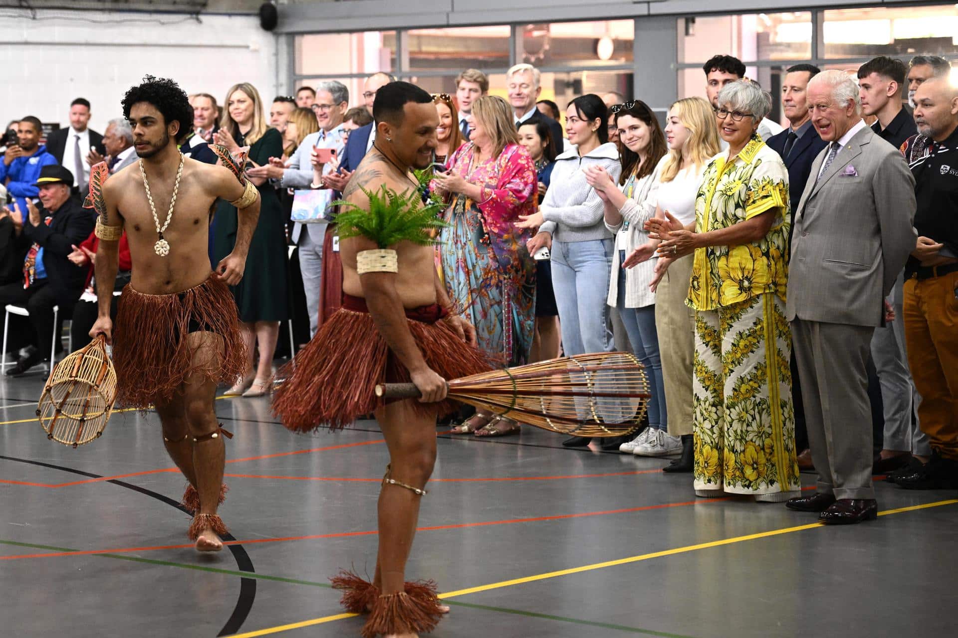 El rey Carlos III de Inglaterra visita este martes el Centro Nacional de Excelencia Indígena en Sídney (Australia). EFE/EPA/DAN HIMBRECHTS AUSTRALIA AND NEW ZEALAND OUT