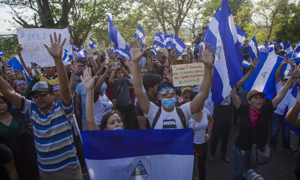 Fotografía de archivo que muestra a manifestantes que participan en una protesta en contra del gobierno del presidente Daniel Ortega, en Managua (Nicaragua). EFE/ . Stringer