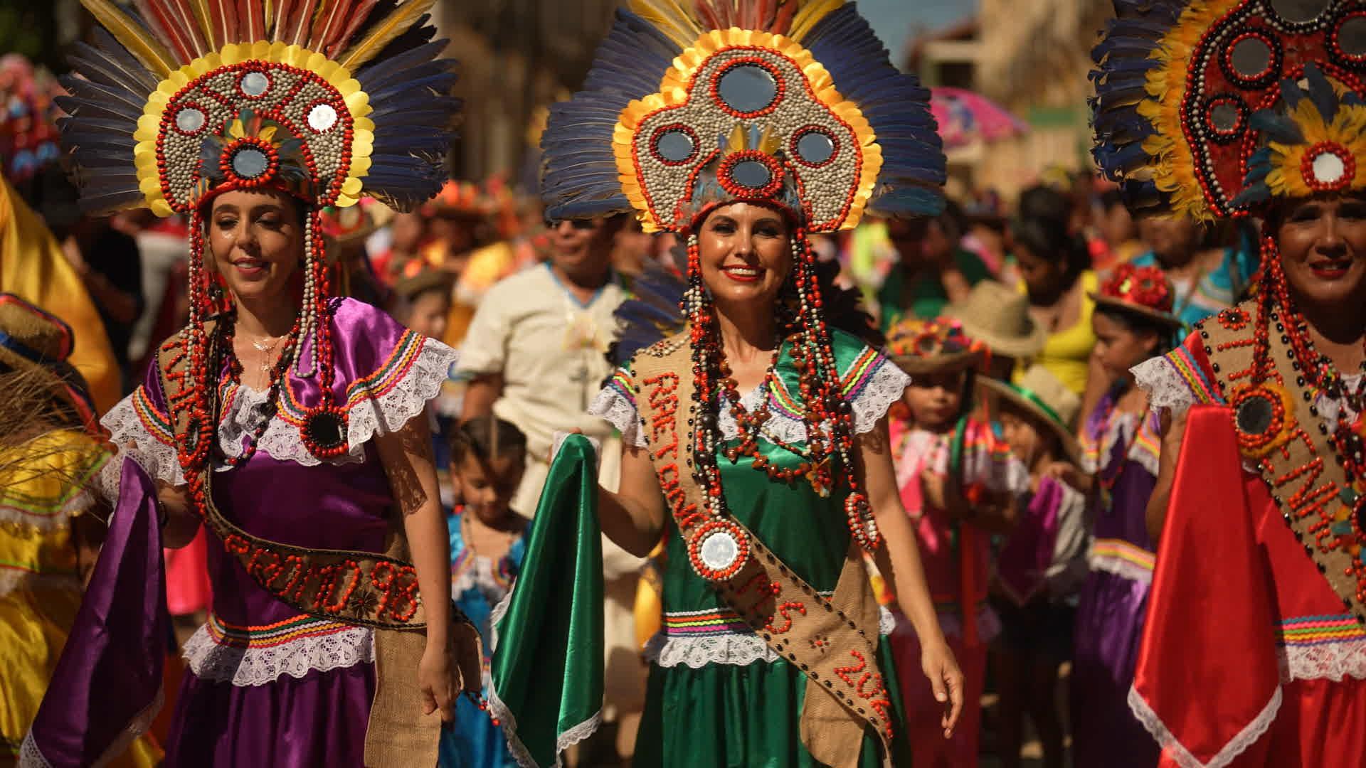 Fotograma cedido por López-Li Films de una escena del documental 'Hispanoamérica, canto de vida y esperanza'. EFE/ López-li Films / SOLO USO EDITORIAL/ SOLO DISPONIBLE PARA ILUSTRAR LA NOTICIA QUE ACOMPAÑA (CRÉDITO OBLIGATORIO)