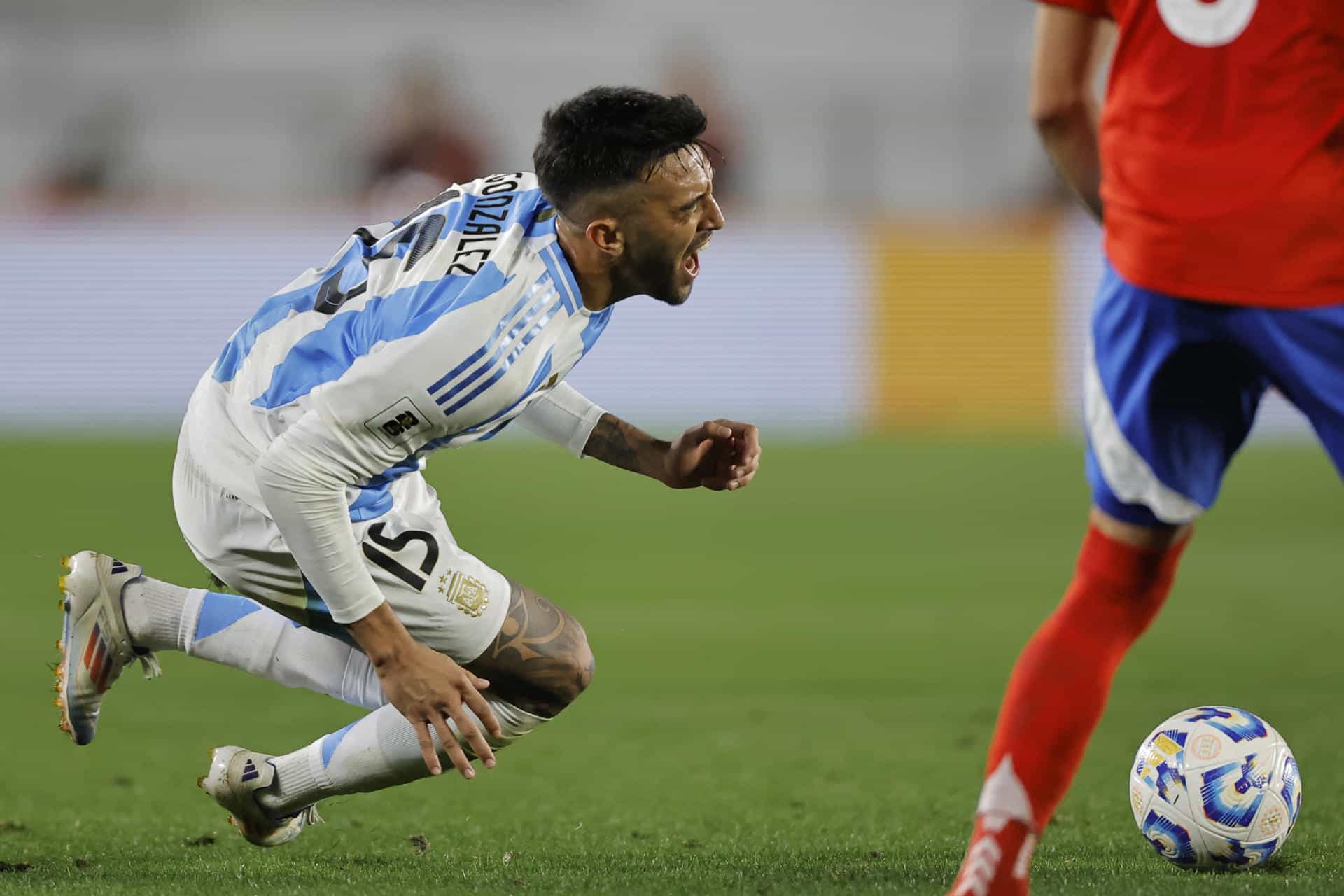 Fotografía del 6 de septiembre de 2024 de Nicolás González, de Argentina, durante un partido de eliminatorias de la Copa del Mundo 2026 entre las selecciones de Argentina y Chile, en Buenos Aires.EFE/ Juan Ignacio Roncoroni